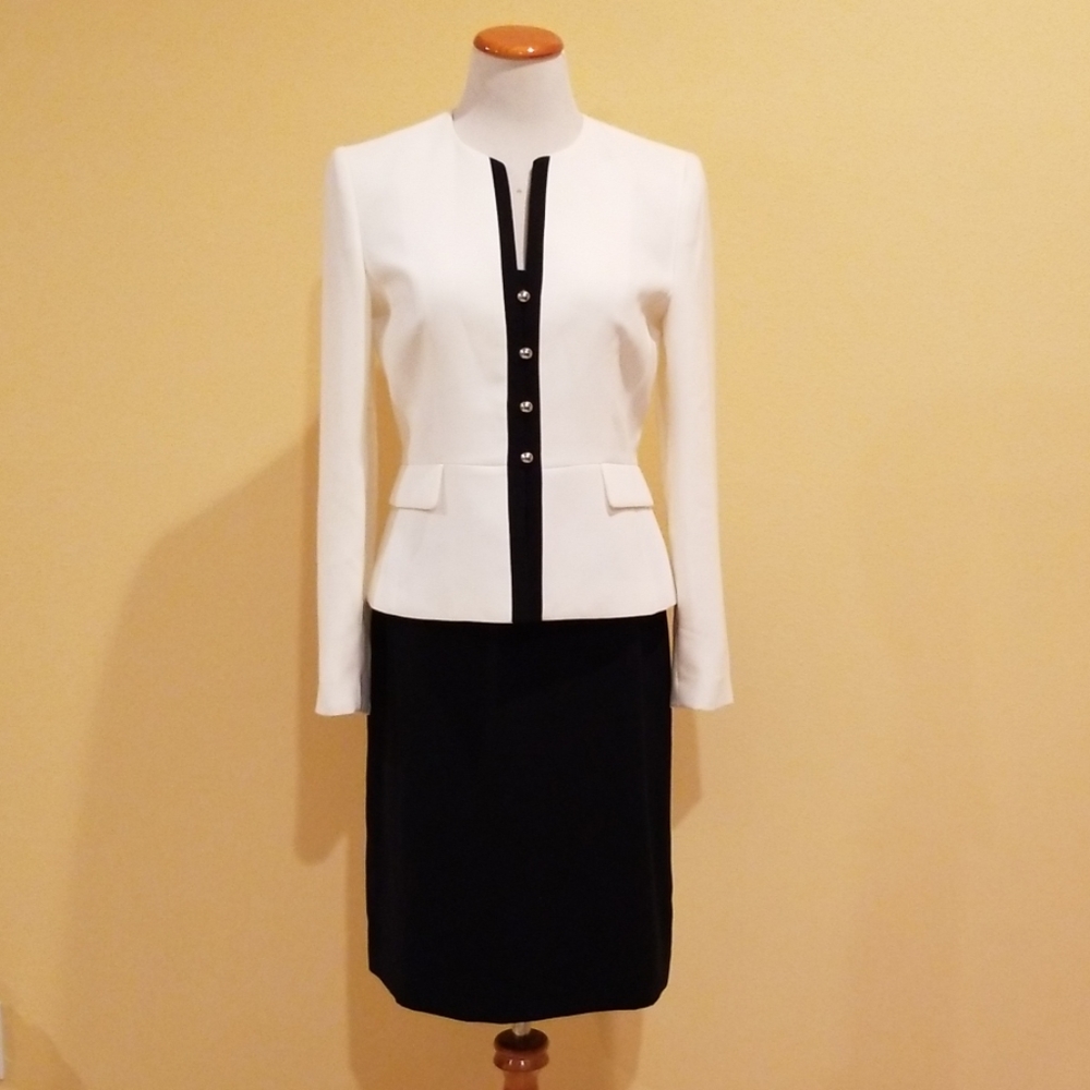 Tahari Two Piece White/Navy Blue Pencil Skirt Suit
